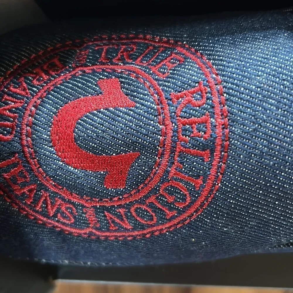 NEW True Religion Mens Slippers
